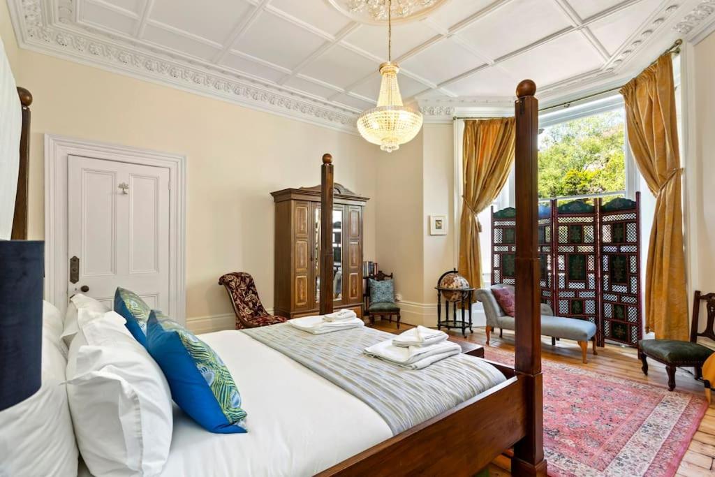Luxurious Victorian, A Few Minutes From The Beach - Sleeps 2 Adults And Up To 3 Children Διαμέρισμα St Leonards-on-Sea Εξωτερικό φωτογραφία