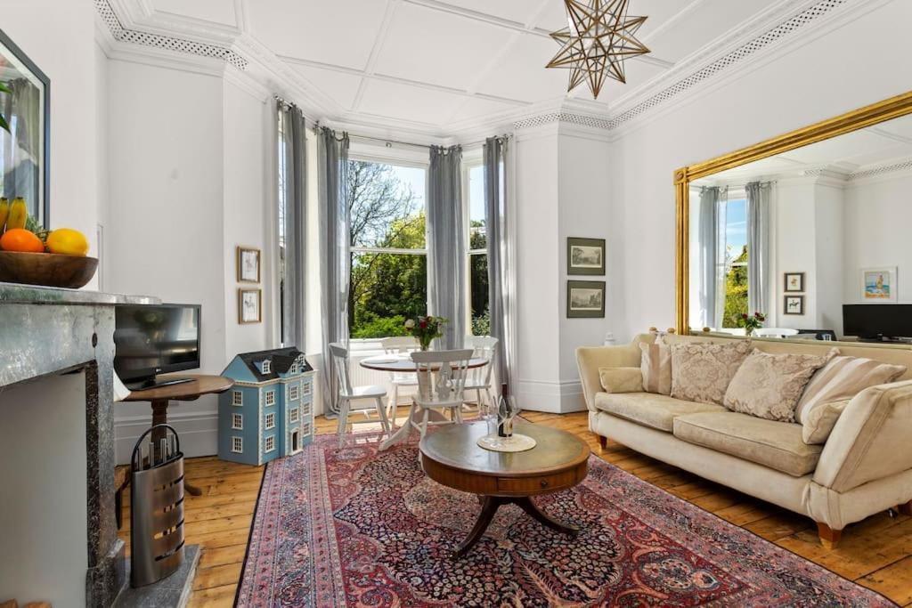 Luxurious Victorian, A Few Minutes From The Beach - Sleeps 2 Adults And Up To 3 Children Διαμέρισμα St Leonards-on-Sea Εξωτερικό φωτογραφία